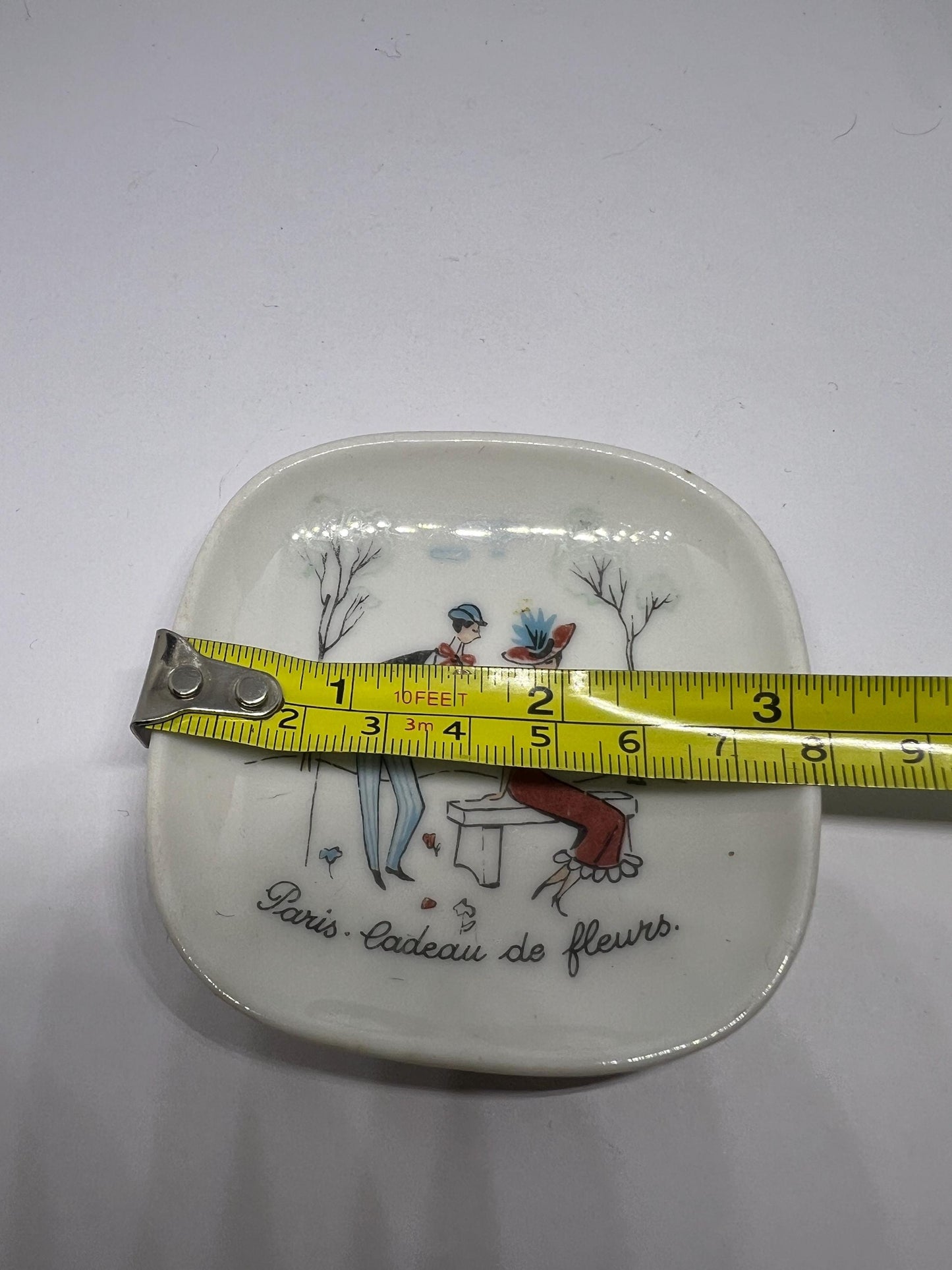 Porcelain ring dish. Stamped Porcelaine de Limoges GL Made in France.