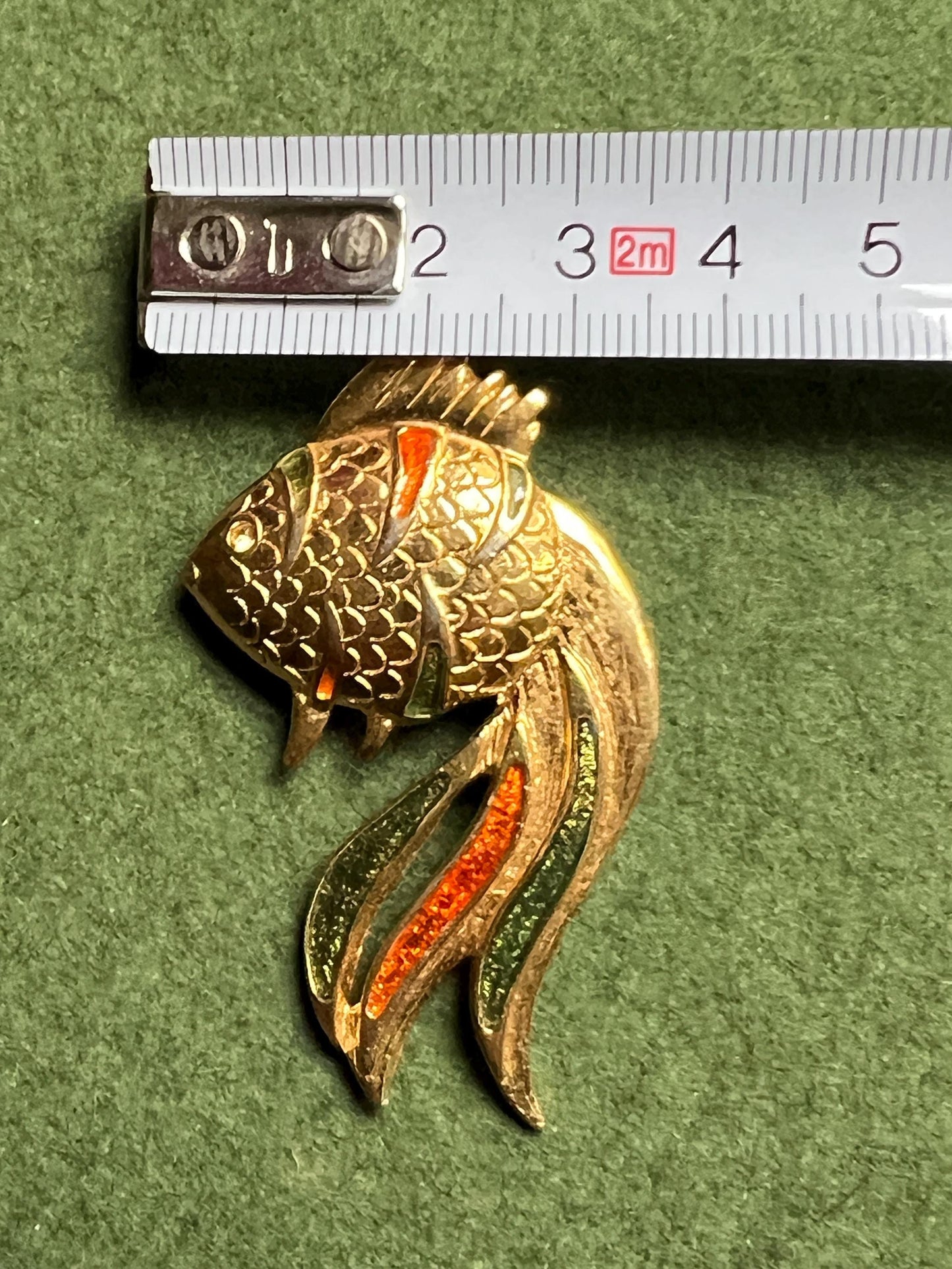 Vintage cloisonne Fish Brooch. Red and Green Enamel Scales Diamante Crystal Eye.