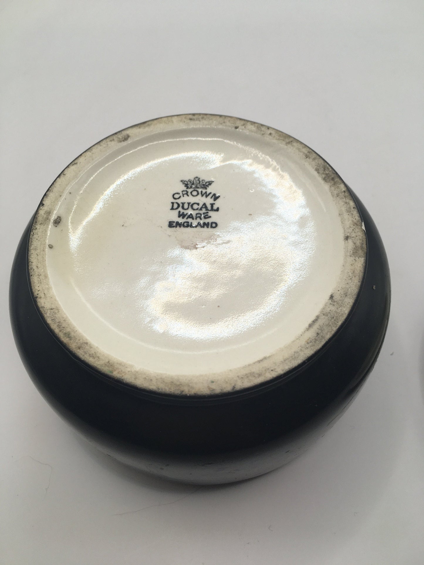 Art Deco ceramic lidded hair receiver. Crown Ducal Ware England.