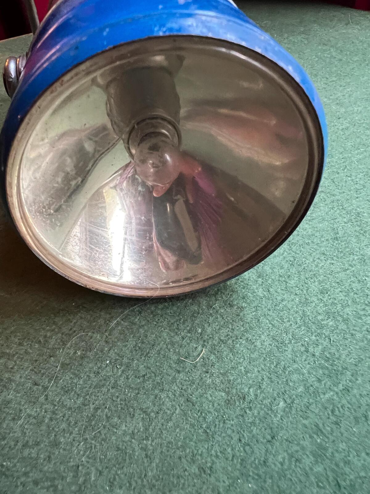 Vintage VARTA lantern flashlight. With plate VARTA Nr 651 Made in Germany. Untested battery operated multi use lantern.