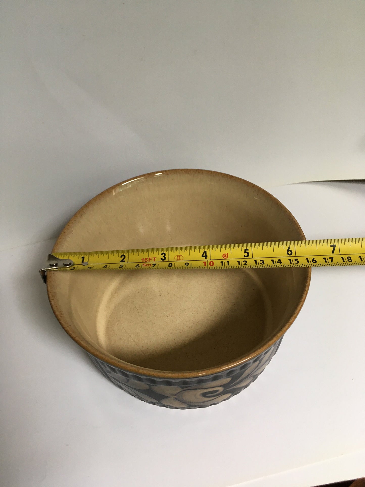 Vintage Denby Deep Pie dish casserole. Brown glazed stone ware with Daisy pattern. Stamped 1 1/2 pints Bakewell England.