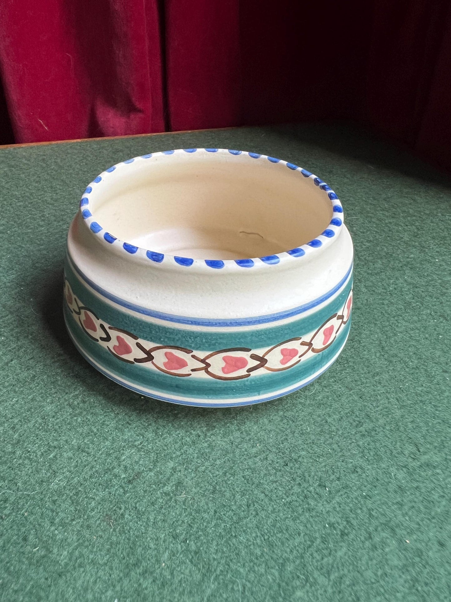 Vintage sugar bowl ceramic trinket ring bowl. Signed Honiton Devon.
