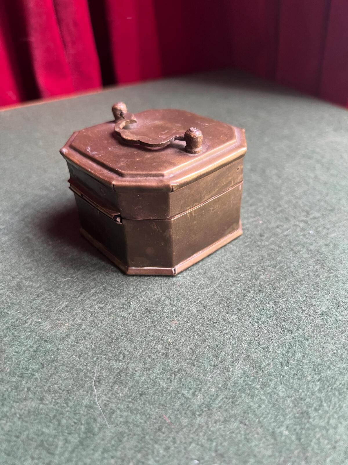 Antique Vintage brass octagonal lidded box. Great patina. Hinged trinket stash box with handle and clasp.