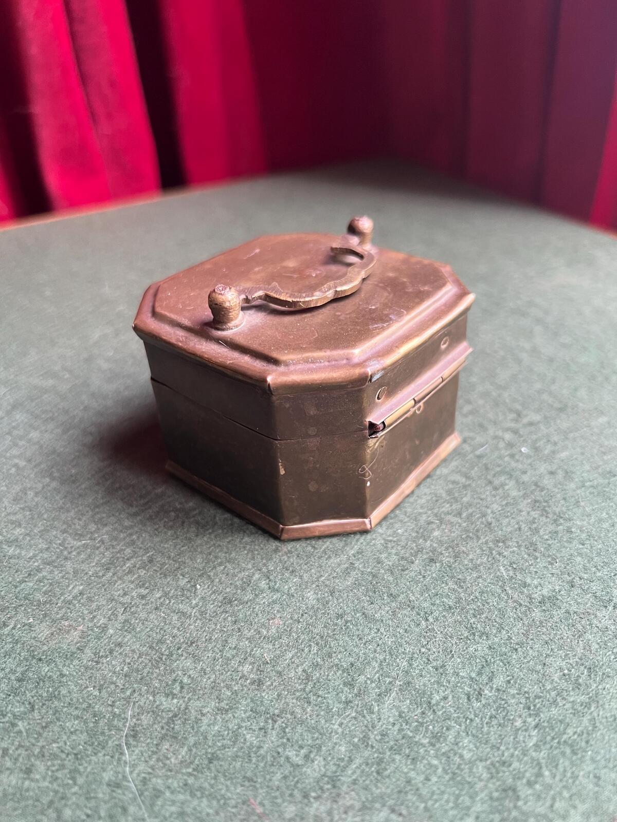 Antique Vintage brass octagonal lidded box. Great patina. Hinged trinket stash box with handle and clasp.