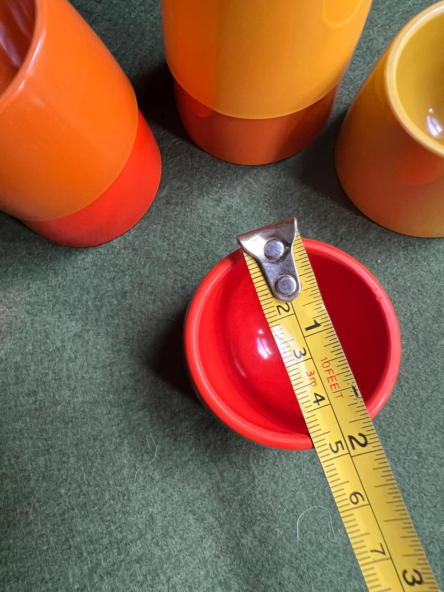 Set 6 melamine egg cups. Vintage retro Gaydon eggcup set.
