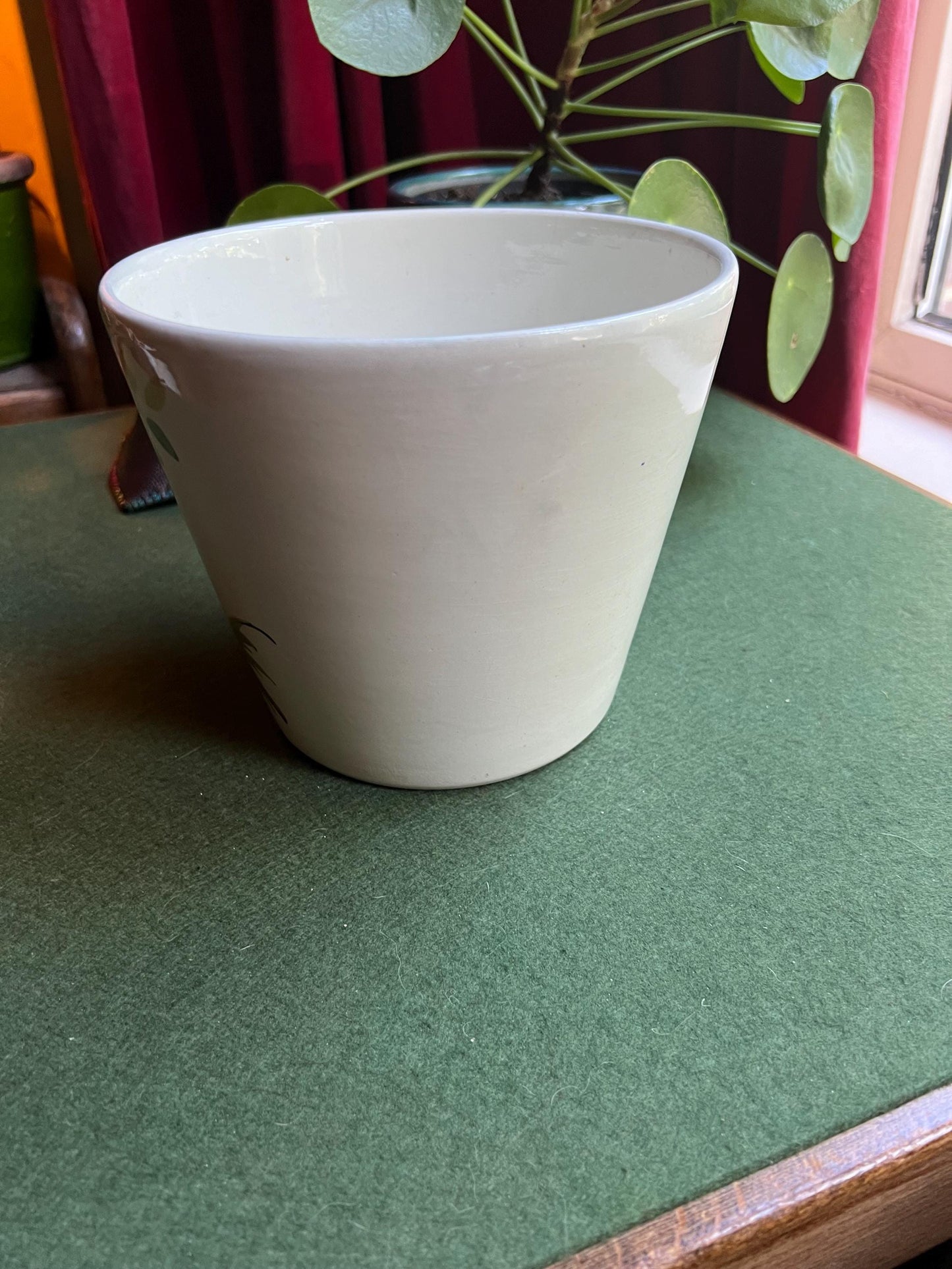 Ceramic planter hand painted flower design Martan Portugal.