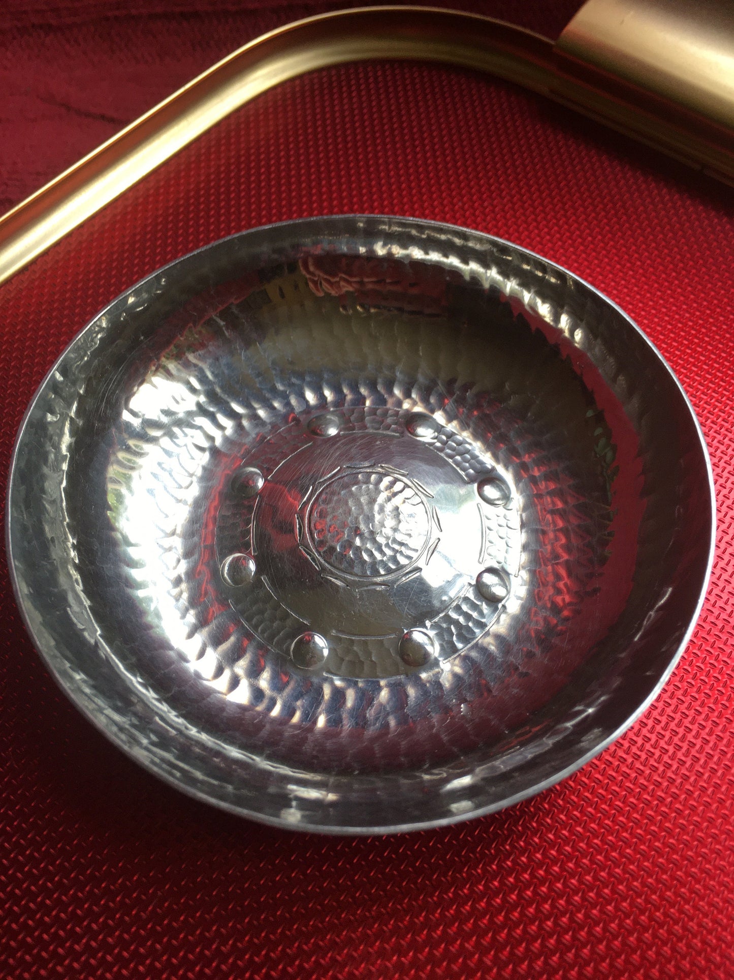 Staybrite trinket pin dish. Arts and Crafts movement key dish. Silver tone console. Stamped KSIA Hand beaten 1x Keswick 2x Borrowdale.