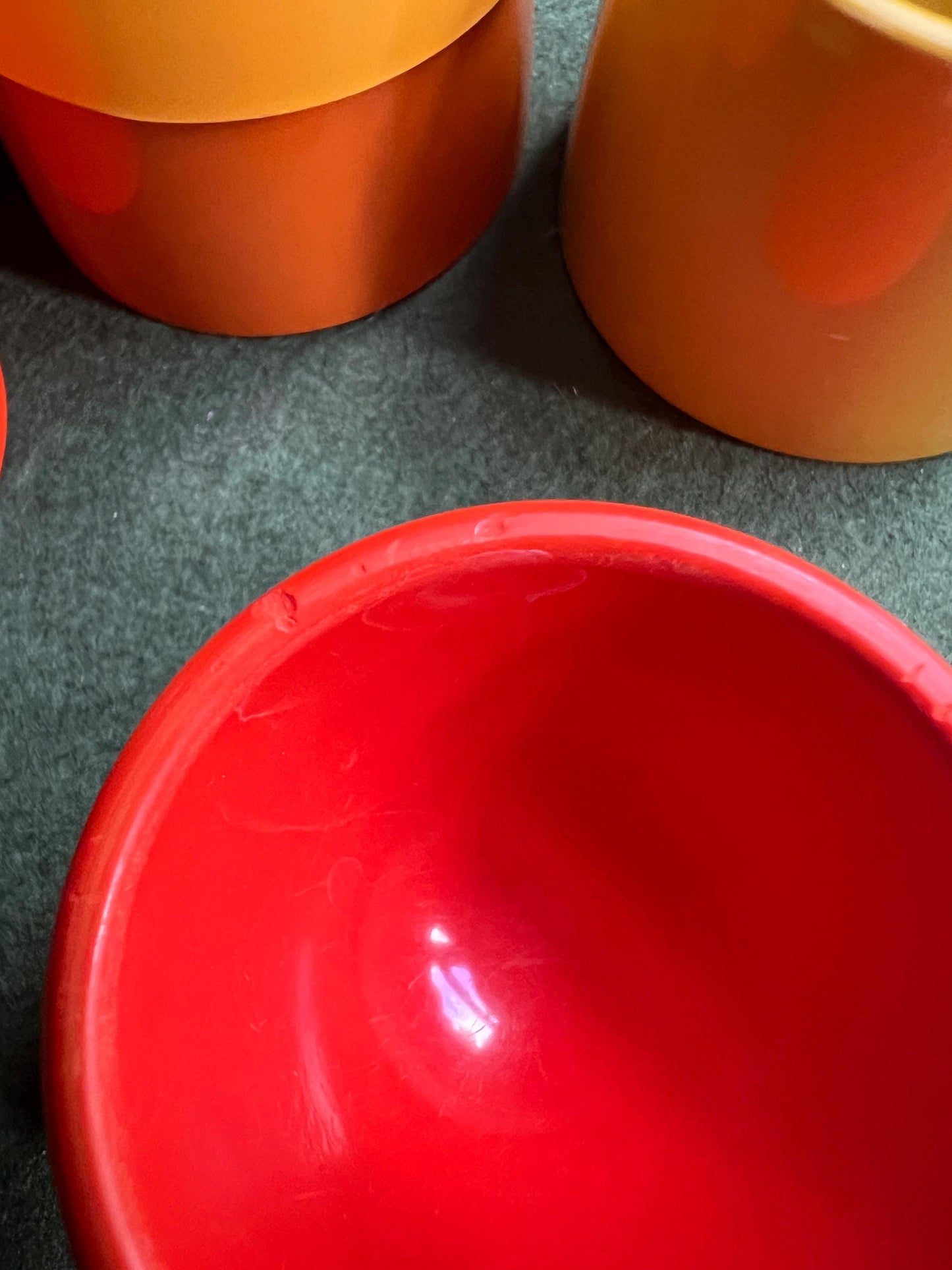 Set 6 melamine egg cups. Vintage retro Gaydon eggcup set.