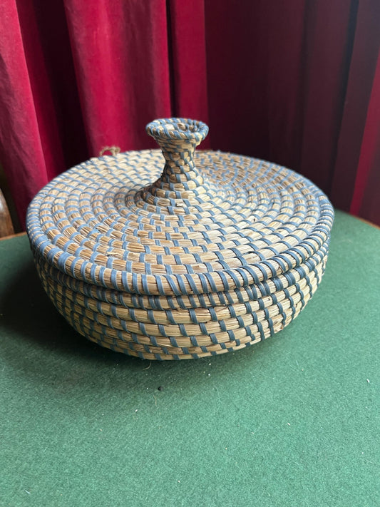 Large lidded coiled African basket. Coiled grass basket with handled lid. Hand woven basket blue accents. Vintage storage basket Boho decor.