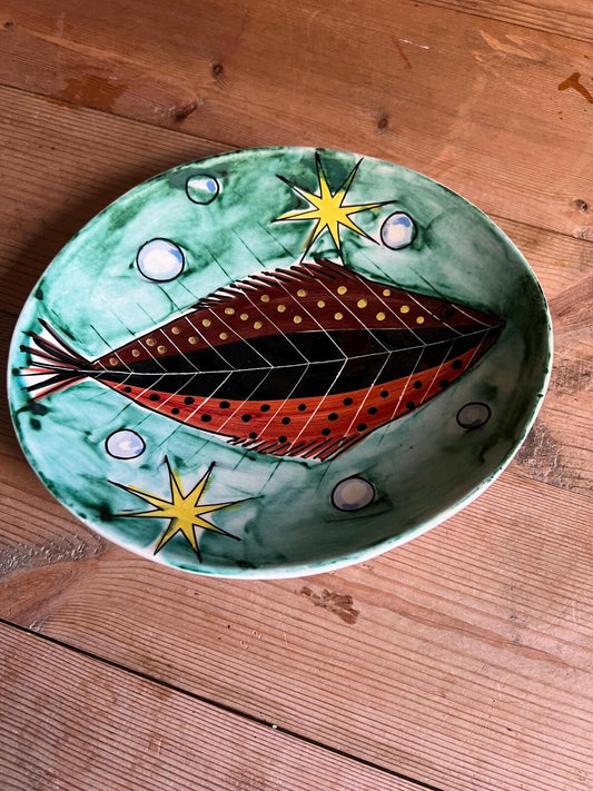 Vintage Italy Fish plate Hand painted ceramic fish decor bowl. Mid Century Italian ceramic collector. Gallery wall gift. Signed Italy 84 29.