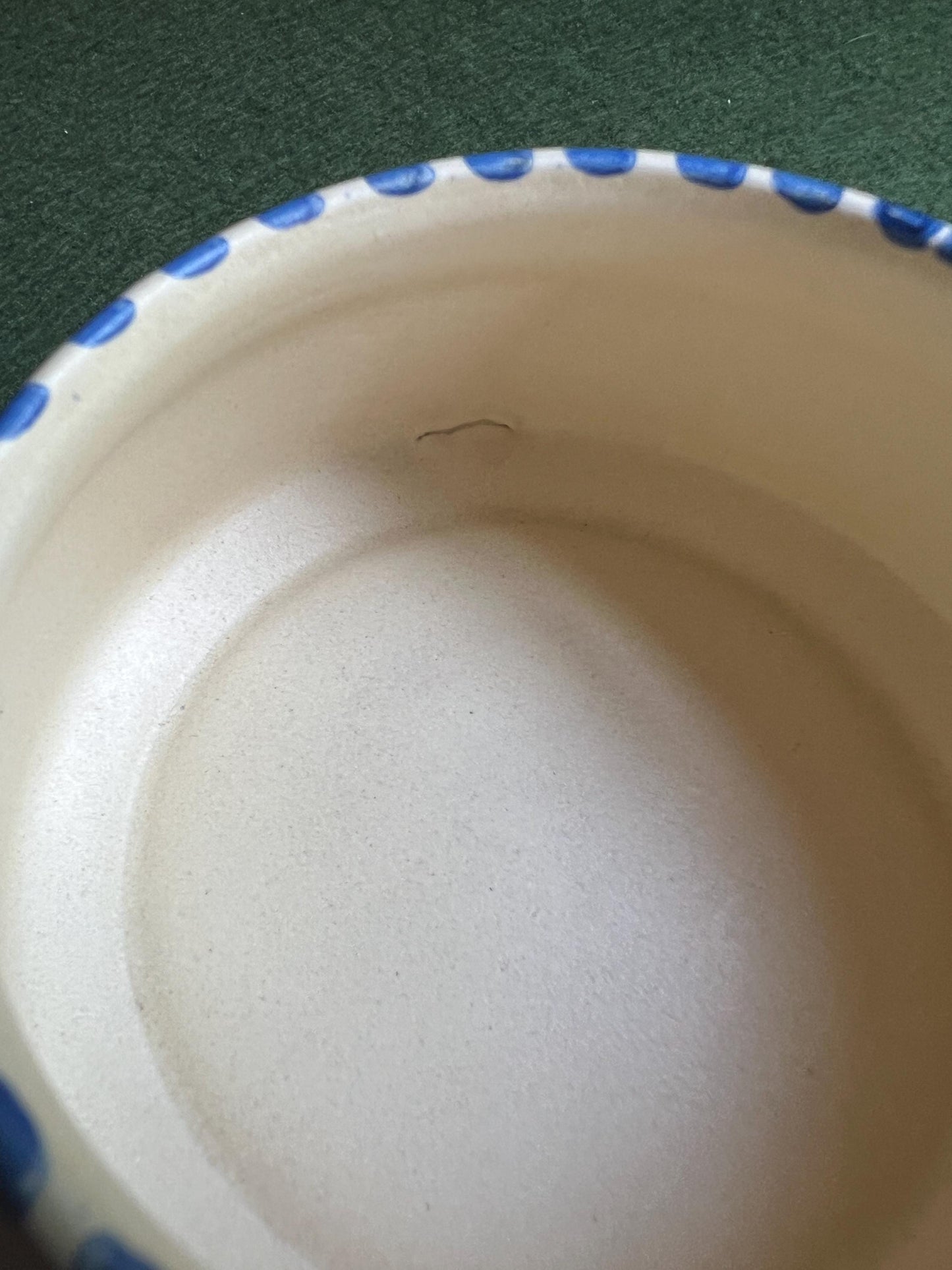 Vintage sugar bowl ceramic trinket ring bowl. Signed Honiton Devon.