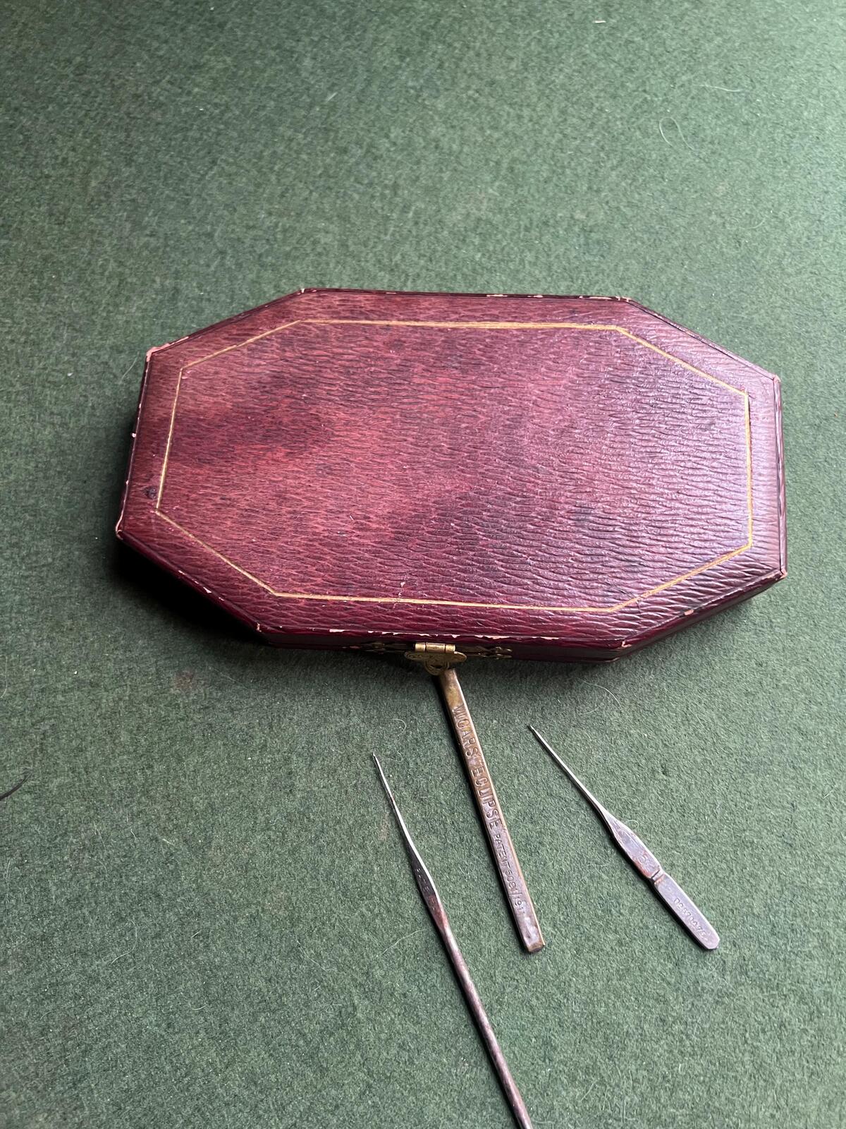 Vintage Edwardian crochet hook boxed set. Red octagonal lidded box with antique crochet hooks. Haberdashery lover gift.