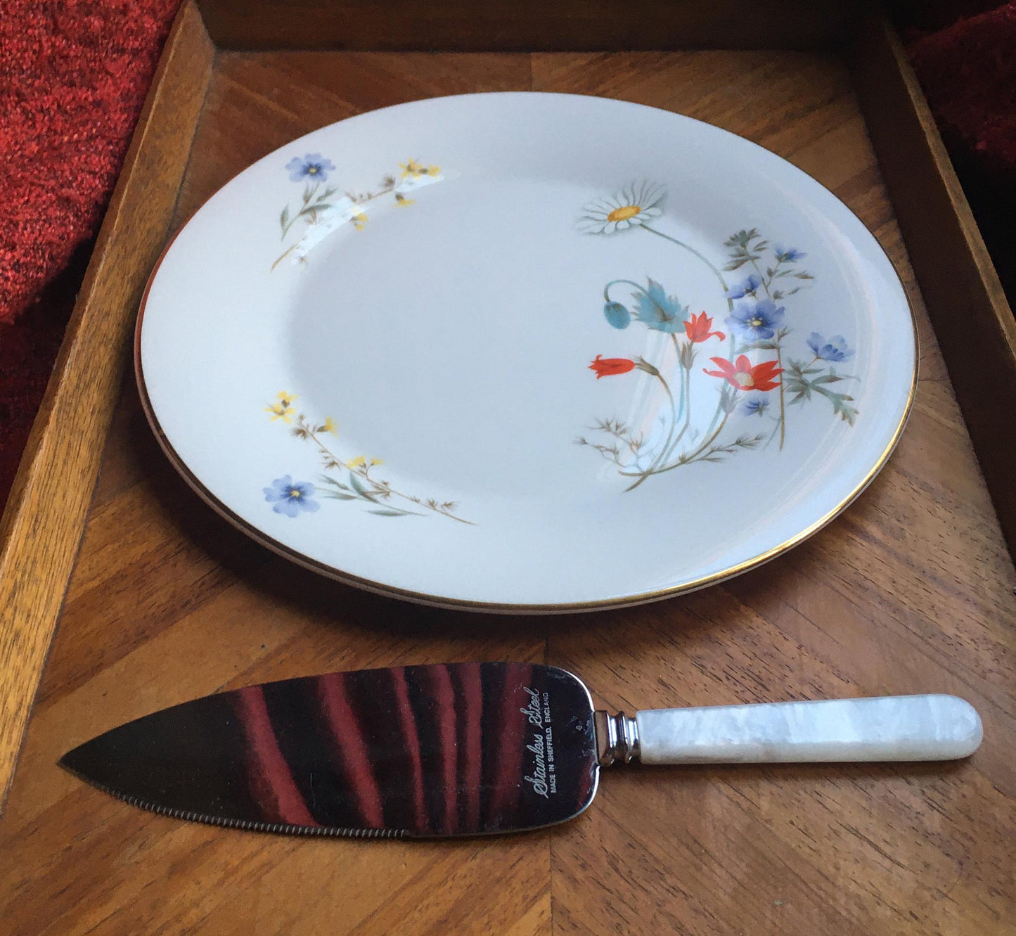 Vintage Royal Vale Cake plate and serving slice.
