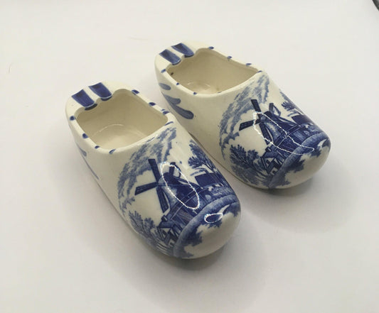 Delft ware clog ashtrays. 2 available.