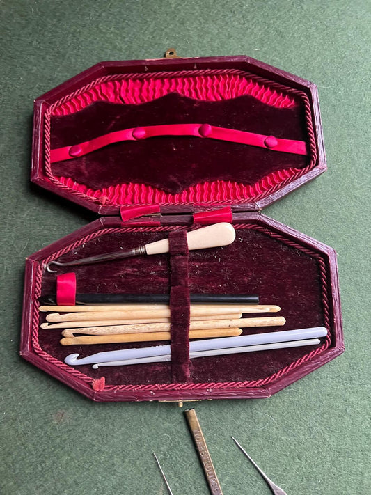 Vintage Edwardian crochet hook boxed set. Red octagonal lidded box with antique crochet hooks. Haberdashery lover gift.