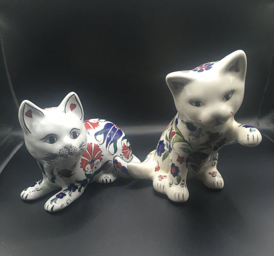 Decorative ceramic cat ornaments. Signed Hand Made Türkiye.