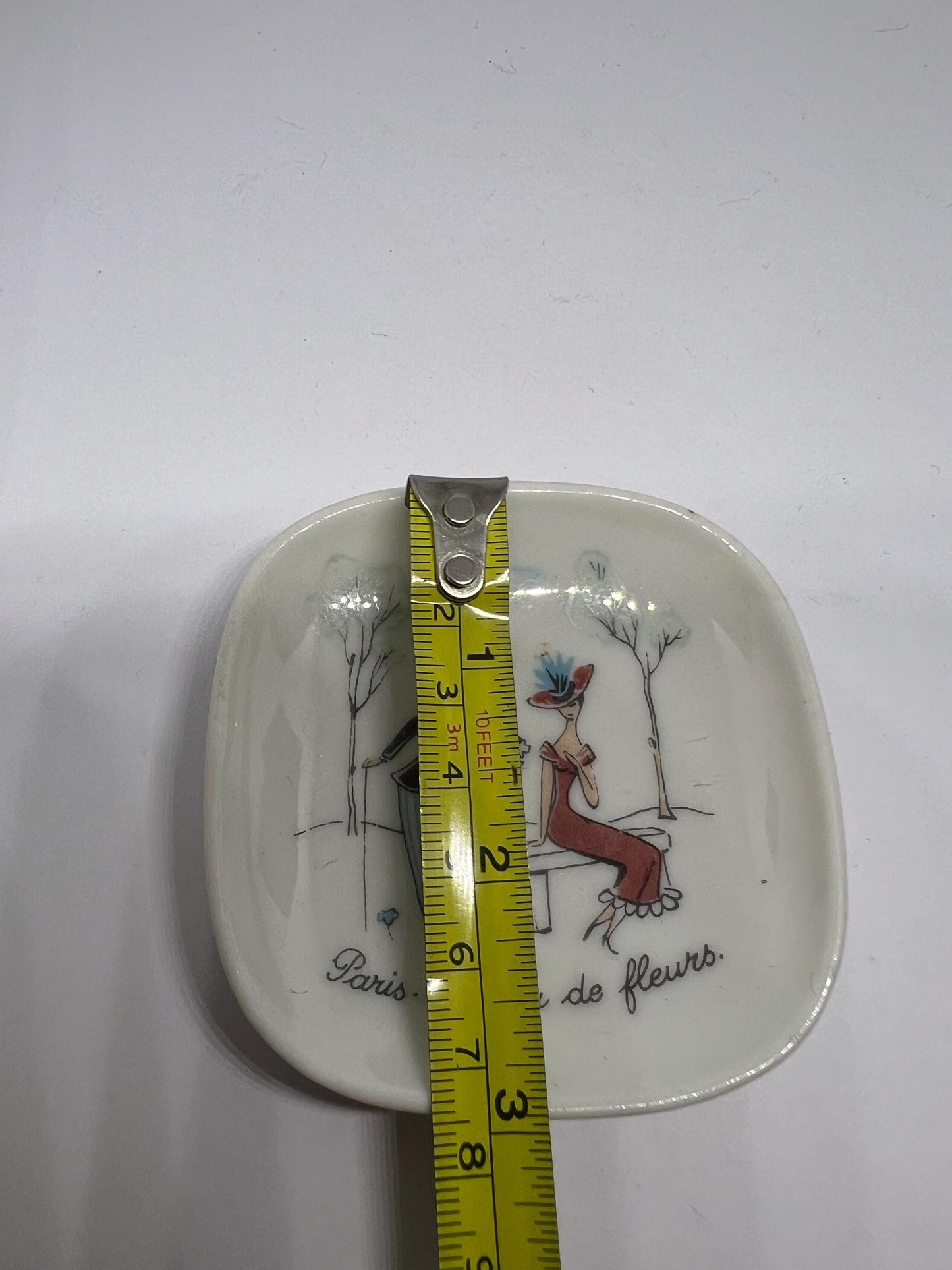Porcelain ring dish. Stamped Porcelaine de Limoges GL Made in France.