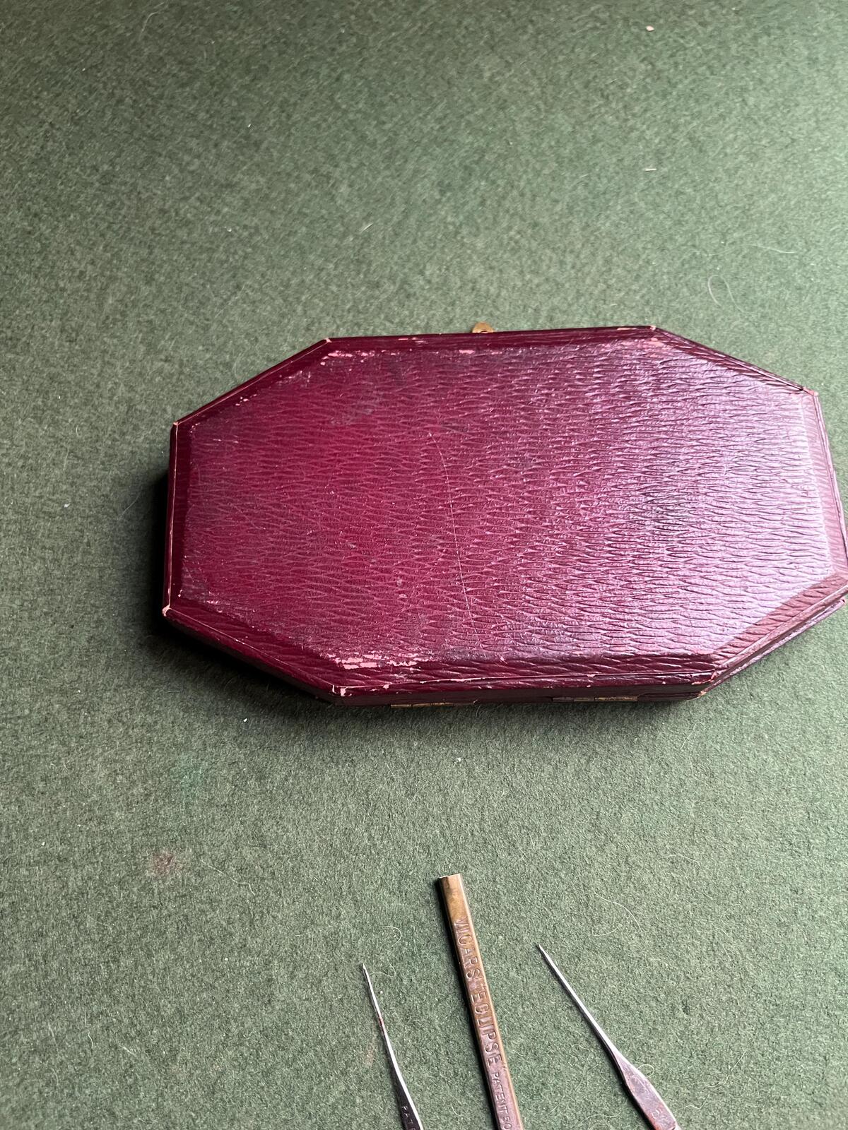Vintage Edwardian crochet hook boxed set. Red octagonal lidded box with antique crochet hooks. Haberdashery lover gift.