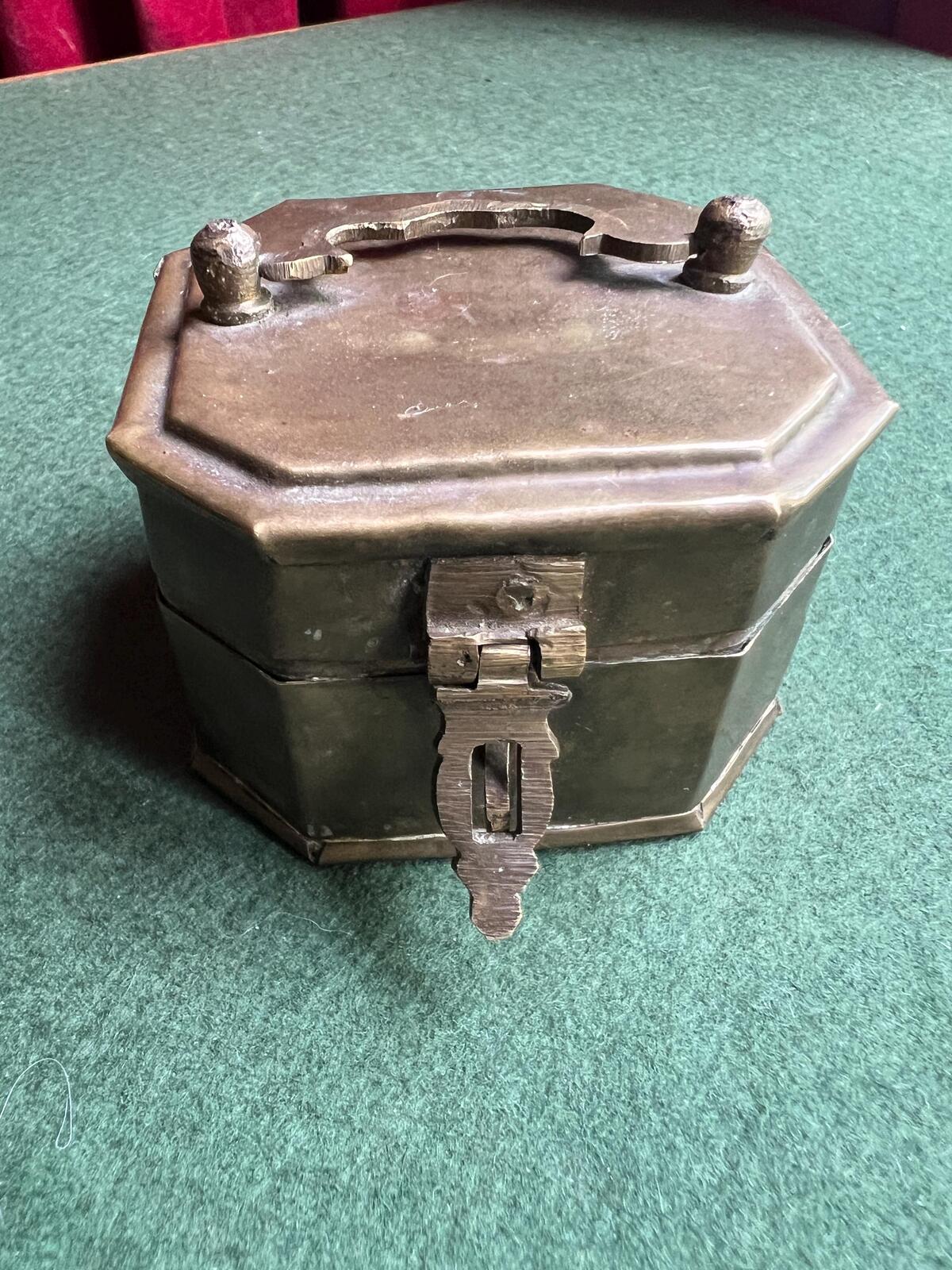 Antique Vintage brass octagonal lidded box. Great patina. Hinged trinket stash box with handle and clasp.