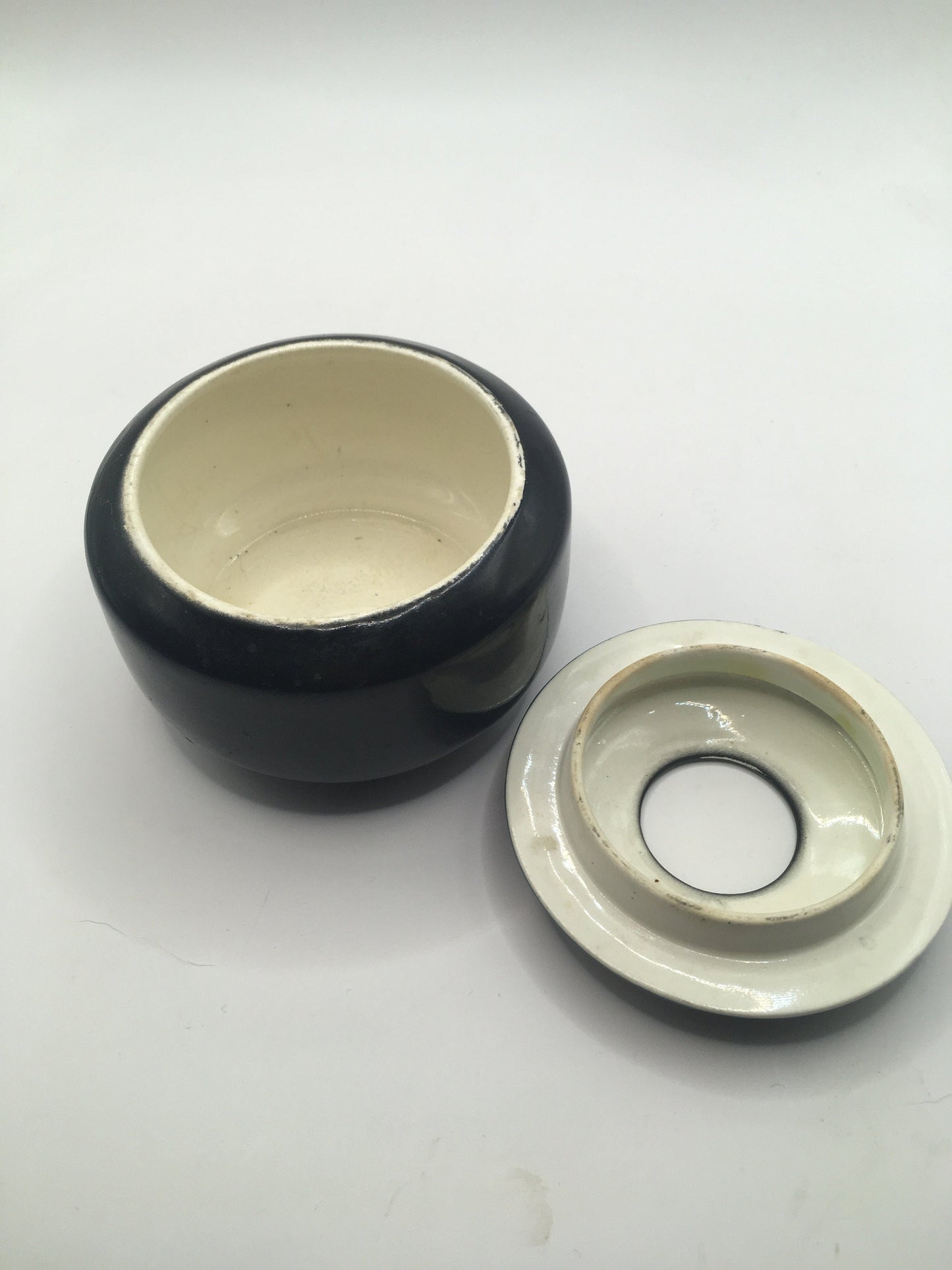 Art Deco ceramic lidded hair receiver. Crown Ducal Ware England.
